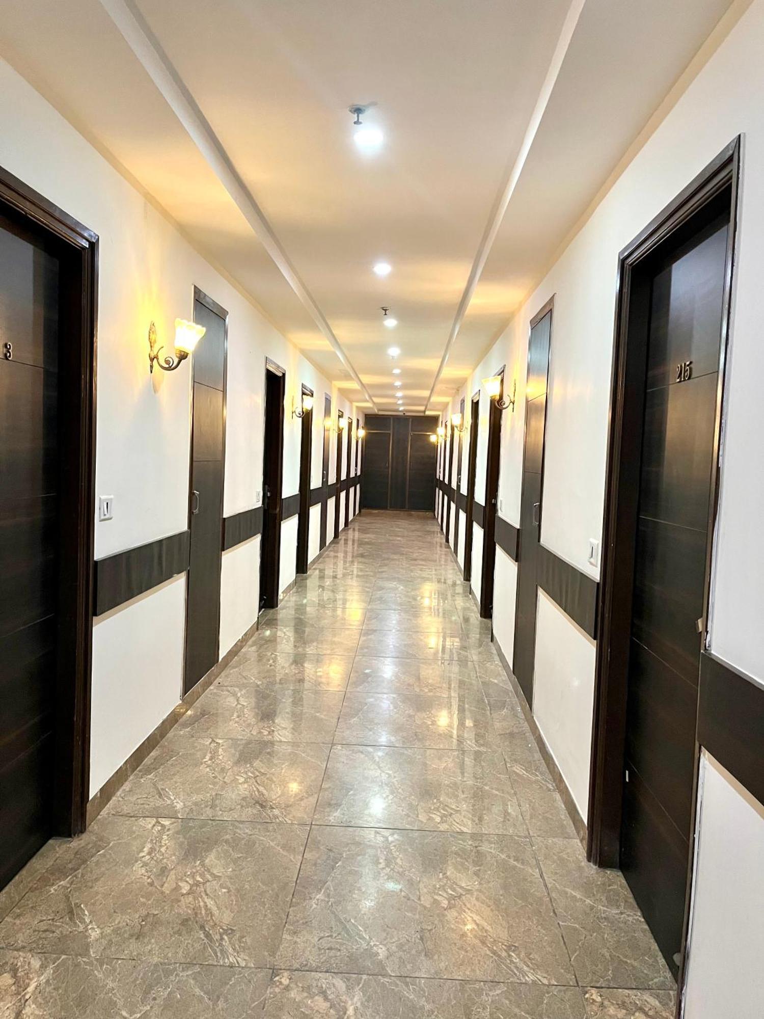 فندق Jb Residency Zirakpur !! Top Rated & Most Awarded Property In Zirakpur المظهر الخارجي الصورة