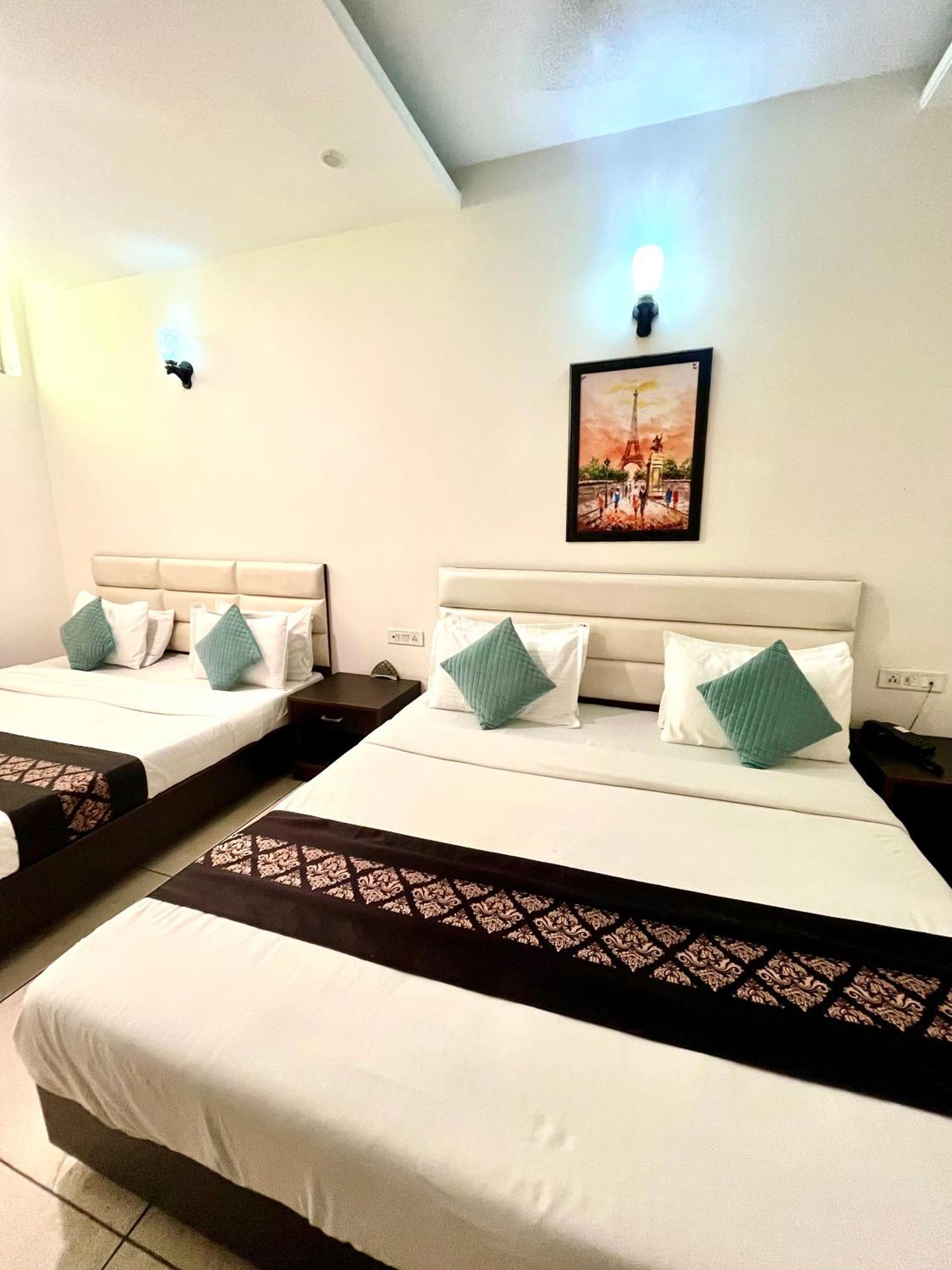 فندق Jb Residency Zirakpur !! Top Rated & Most Awarded Property In Zirakpur المظهر الخارجي الصورة